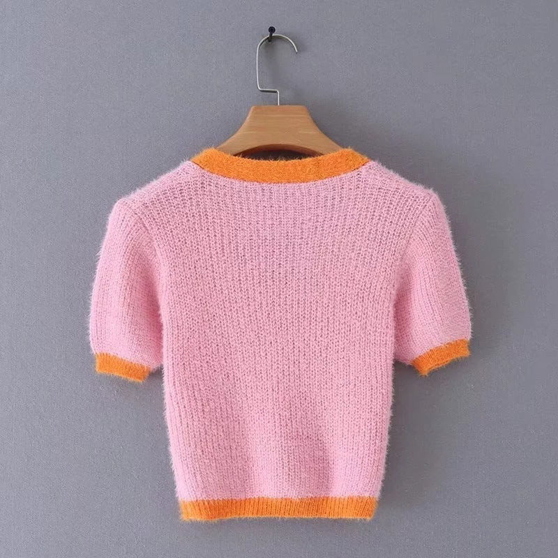 Single-breasted contrast sweater